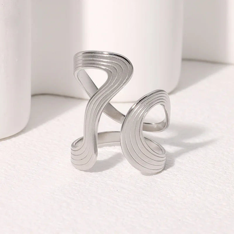 Grande bague minimaliste en acier inoxydable
