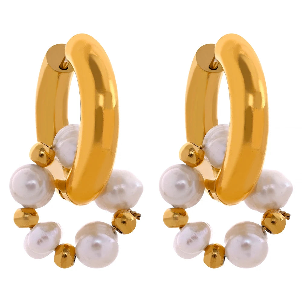 Boucles d’oreilles créoles avec perles naturelles