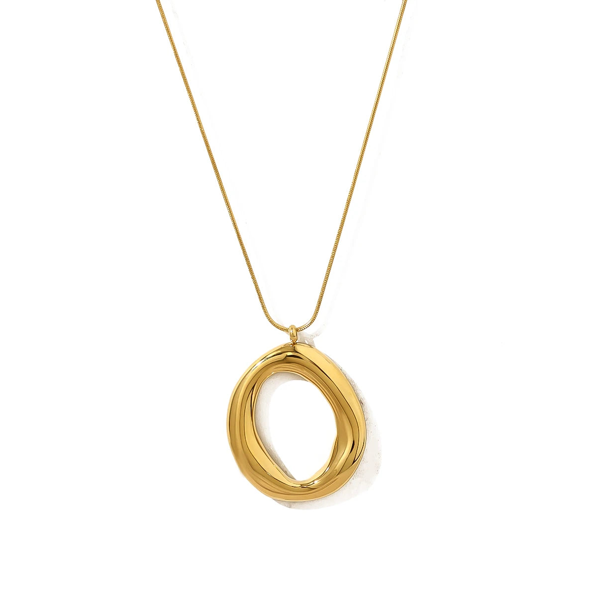 Collier à grande boucle – Plaqué Or 18K en Acier Inoxydable