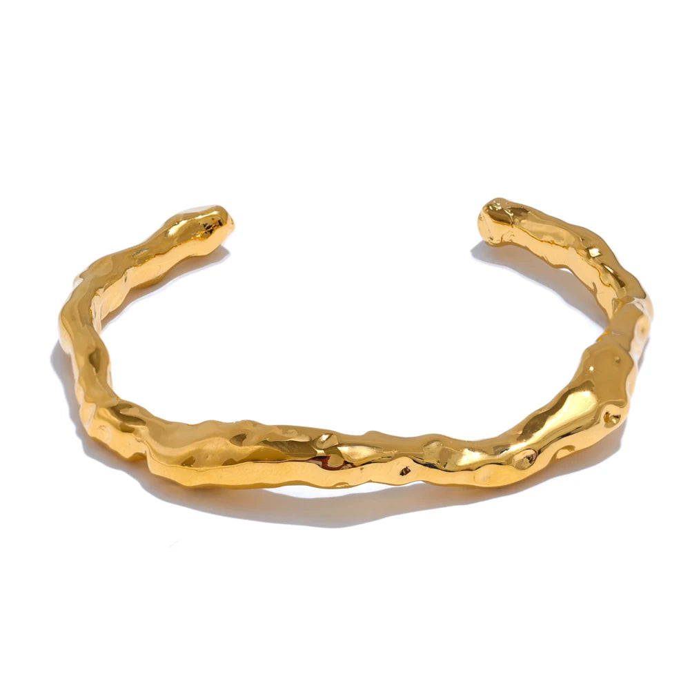Bracelet manchette effet martelé