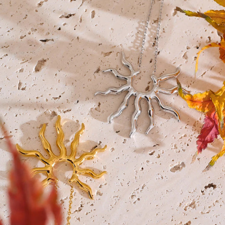 Collier pendentif soleil