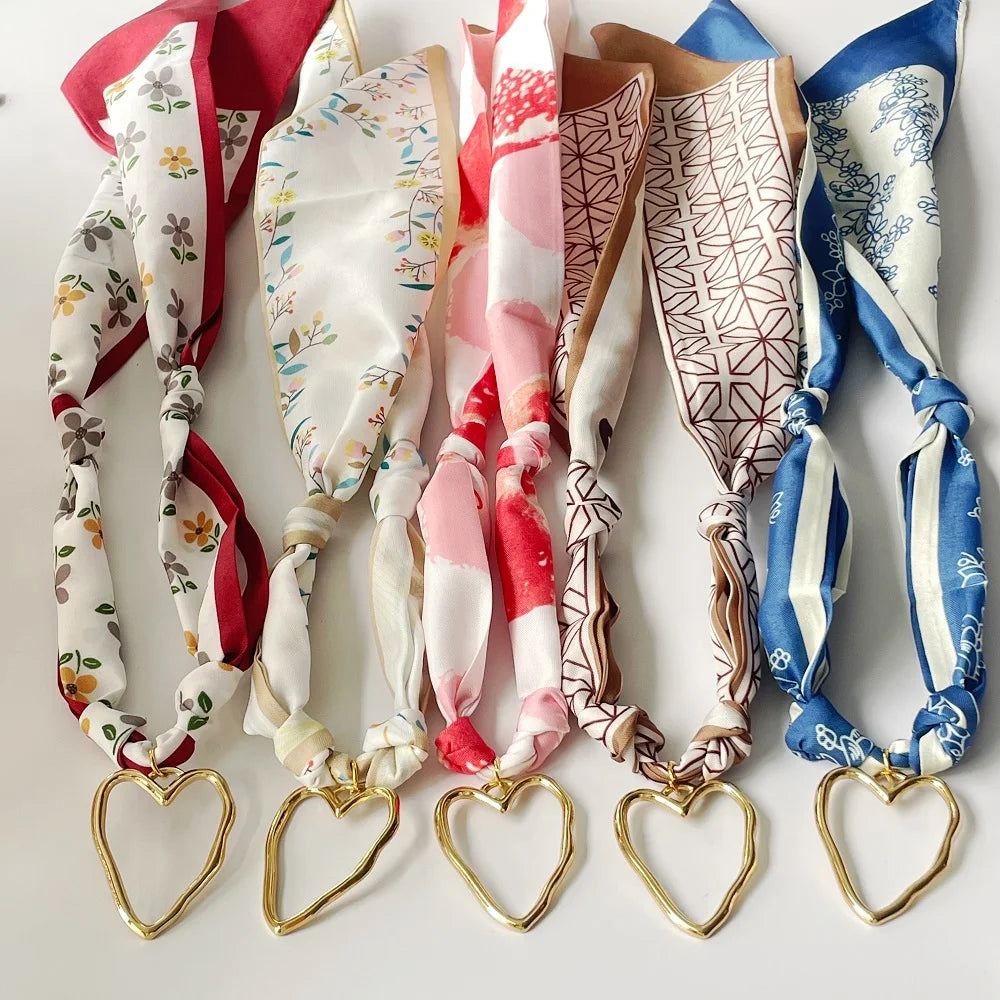 Collier Foulard Élégance