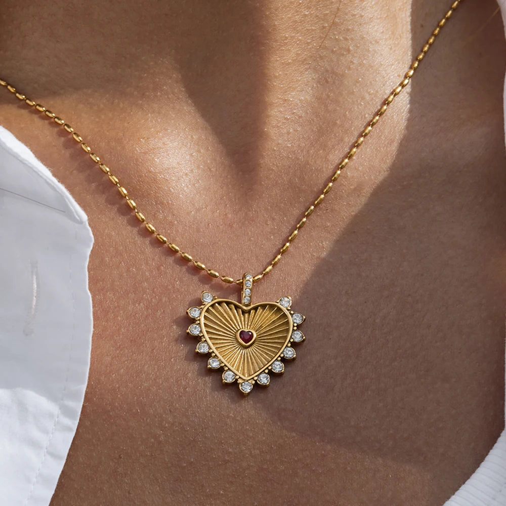 Collier cœur rouge strass