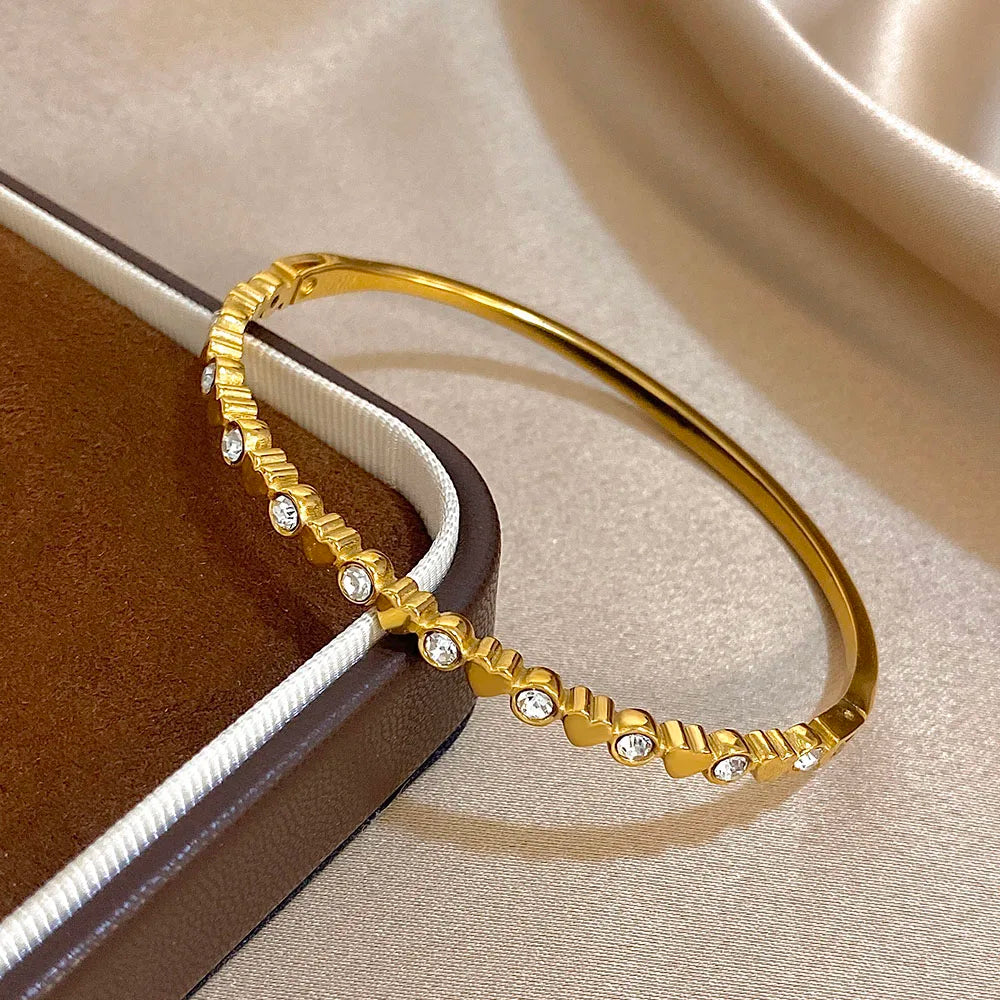 Bracelet Manchette Cœur en acier inoxydable