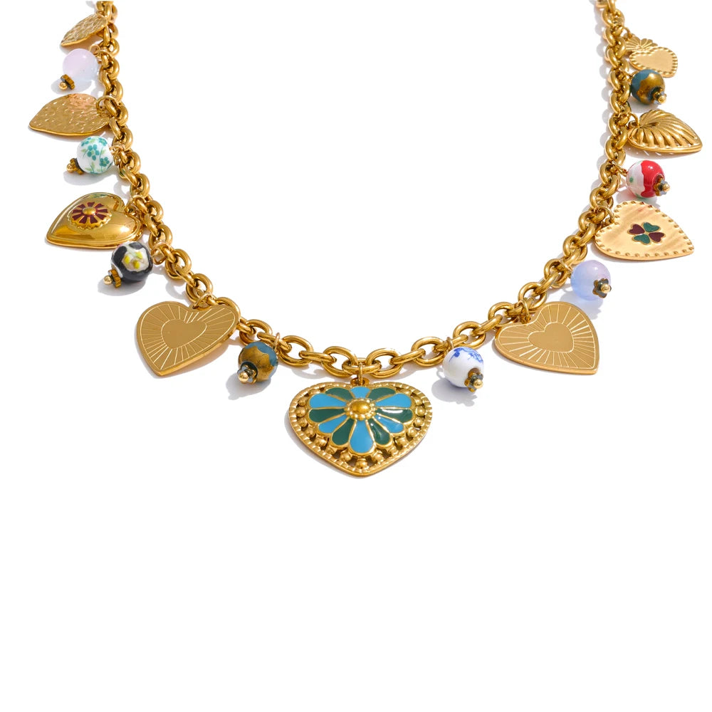 Collier charms cœur, perles et goutte