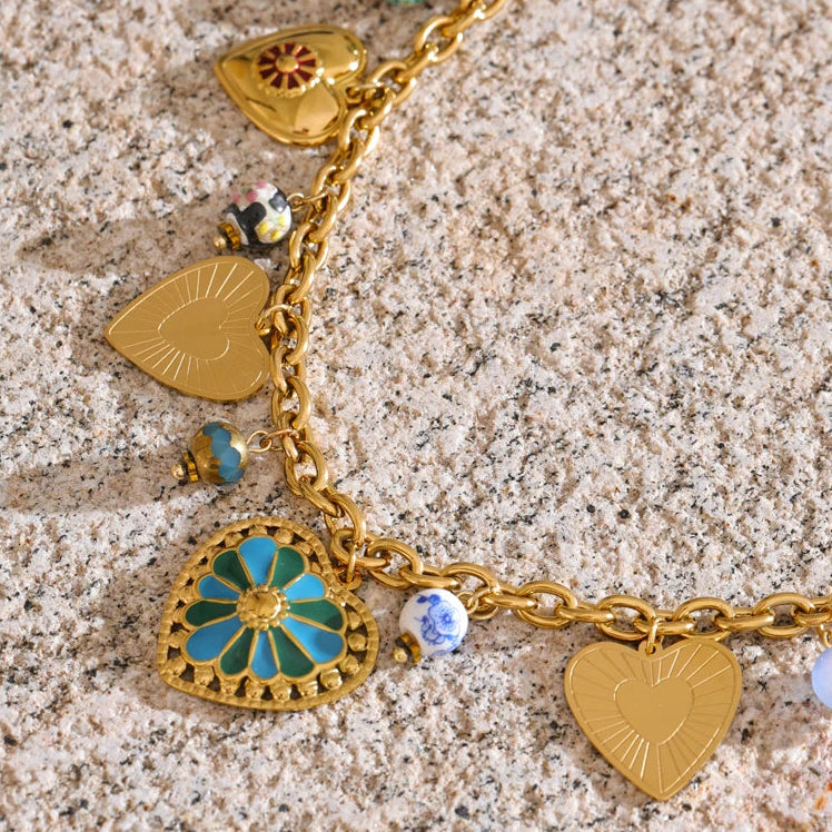Collier charms cœur, perles et goutte