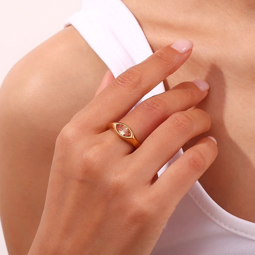 Bague scellée en Zircon œil de cheval