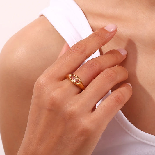 Bague scellée en Zircon œil de cheval
