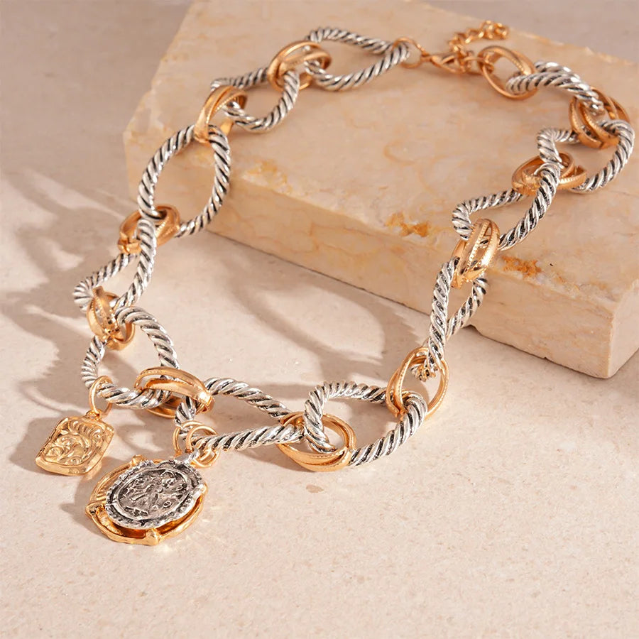 Collier vintage torsadé marine