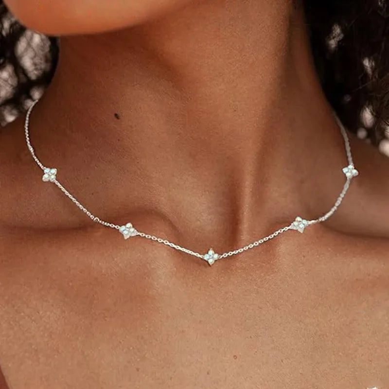 Collier pendentif trèfle à quatre feuilles en acier inoxydable