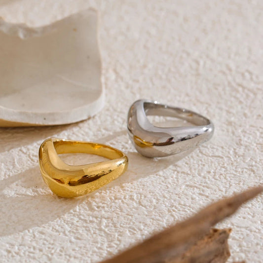 Bague géométrique minimaliste – Élégance moderne plaqué or 18K