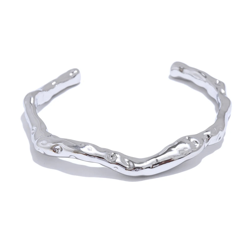 Bracelet manchette effet martelé