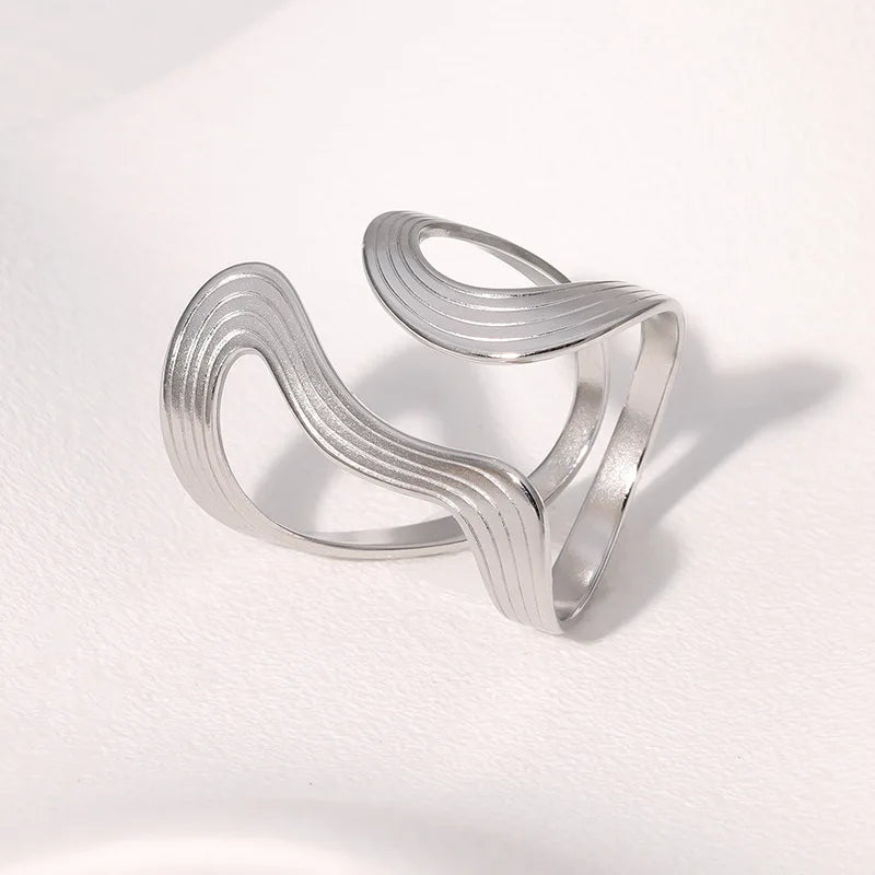 Grande bague minimaliste en acier inoxydable