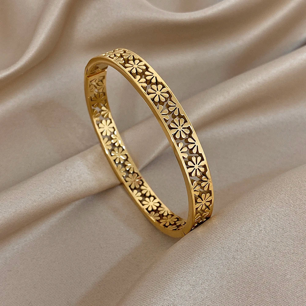 Bracelet Manchette à fleurs en acier inoxydable