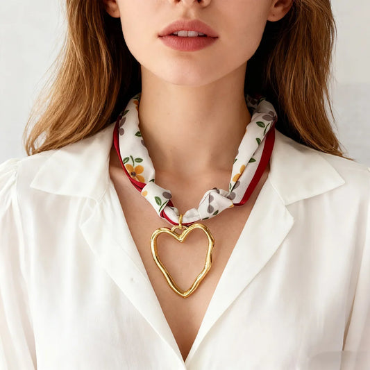 Collier Foulard Élégance