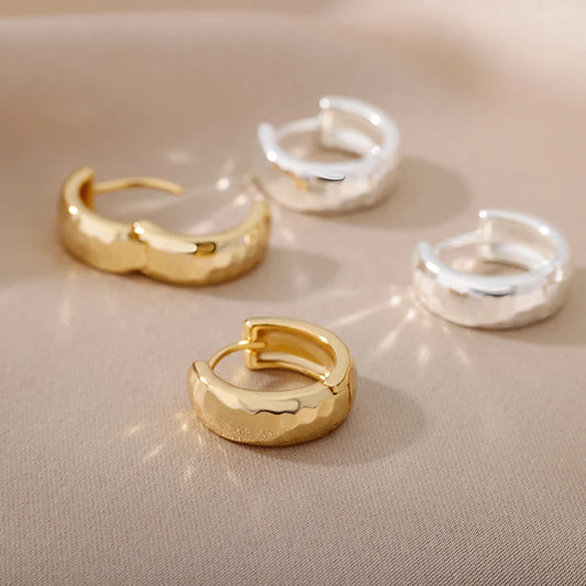 Boucles d’oreilles créoles dorées ou argentées