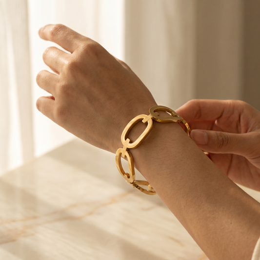Bracelet manchette ouvert